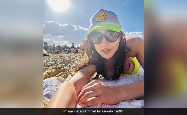 सारा अली खान की सिडनी हॉलिडे सन, सैंड एंड द सी के बारे में है