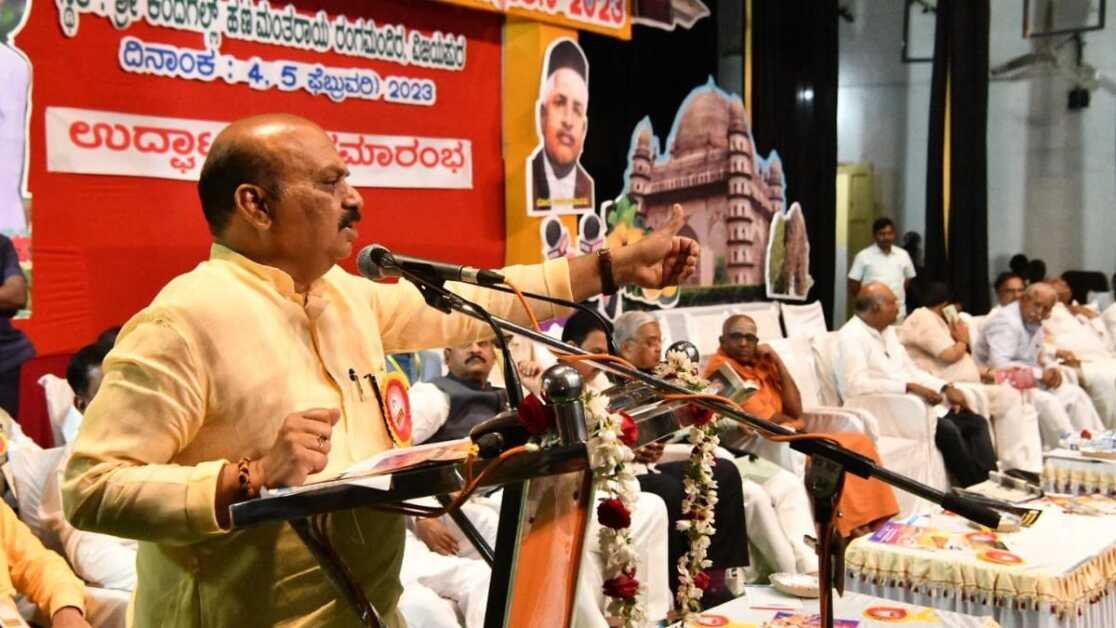 सीएम ने मुफस्सिल पत्रकारों को मुफ्त बस पास, पेंशन में बढ़ोतरी का वादा किया