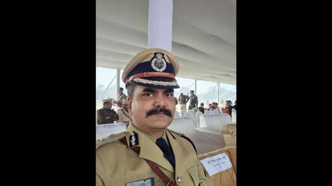 सीनियर के खिलाफ 'आहत' के ट्वीट के एक दिन बाद बिहार आईजी को शो कॉज