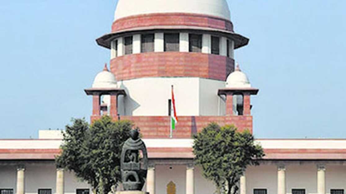 हिजाब पंक्ति |  छात्रों की याचिका को सूचीबद्ध करने पर विचार करेगा SC