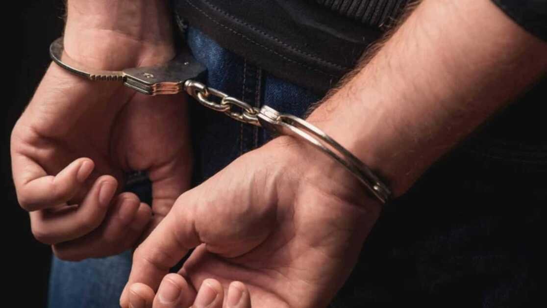 बिहार में शराब की तस्करी के आरोप में बीएसएफ इंस्पेक्टर गिरफ्तार: पुलिस