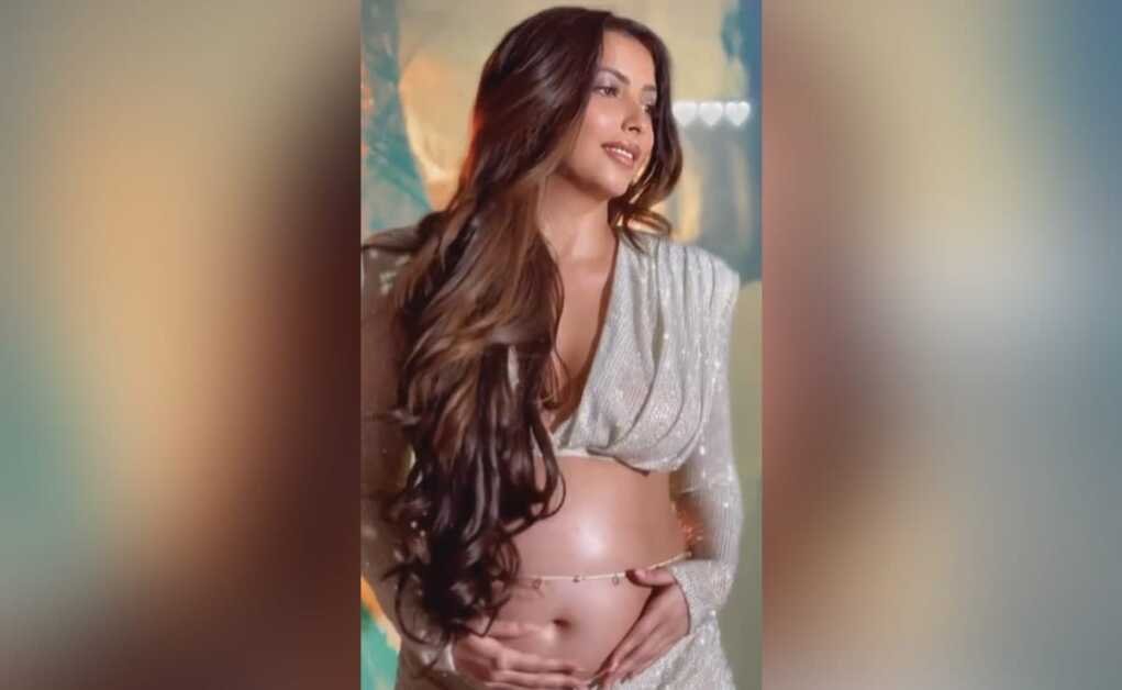 अंतरा मारवाह ने फैशन वीक में बेबी बंप दिखाया, बेटी थिया को वॉक समर्पित किया: 'टू हैव करेज'