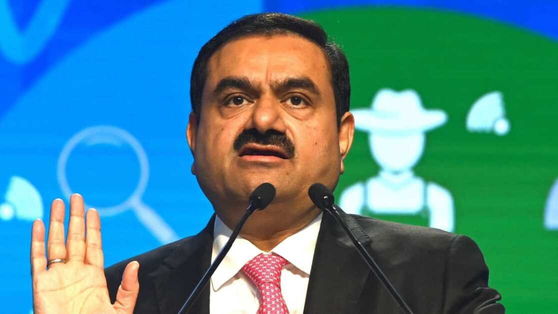 अडानी समूह ₹73.74 बिलियन मूल्य के शेयर-समर्थित वित्तपोषण का प्री-पे करता है