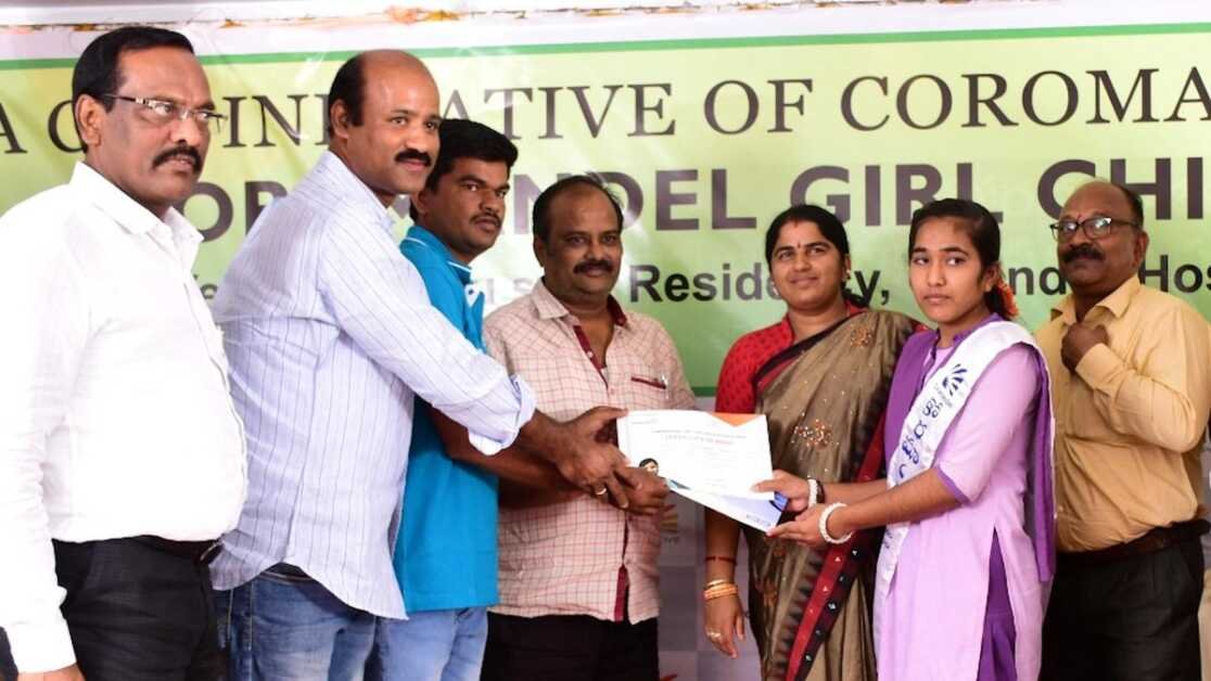 आंध्र प्रदेश: पढ़ाई पर ध्यान दें और आर्थिक रूप से आत्मनिर्भर बनें, स्कूली छात्राओं ने बताया
