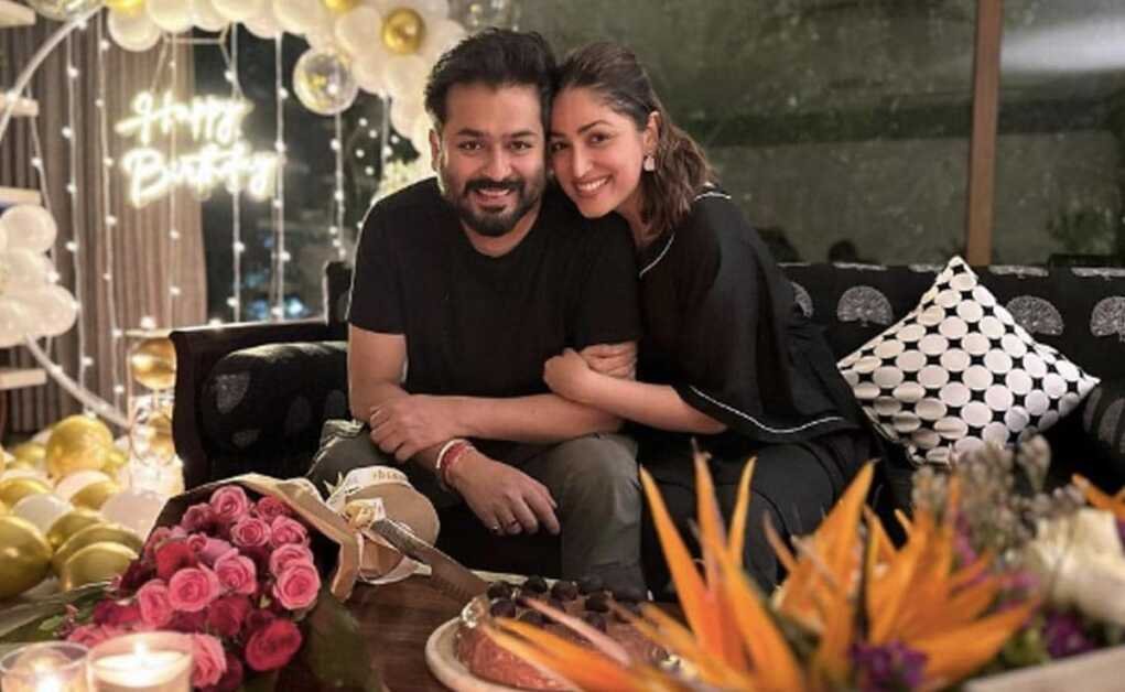 आदित्य धर का ROFL जवाब पत्नी यामी गौतम के जन्मदिन की पोस्ट पर