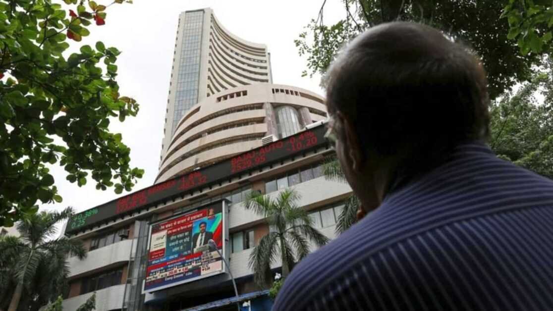 ओपनिंग बेल: सेंसेक्स 450 अंक बढ़कर 60,228 पर, निफ्टी 17,708 पर चढ़ा
