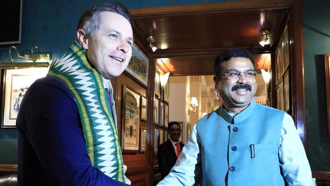 गुजरात के गिफ्ट सिटी में परिसर स्थापित करेंगे दो ऑस्ट्रेलियाई विश्वविद्यालय: धर्मेंद्र प्रधान