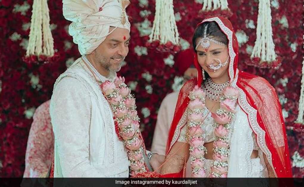 दलजीत कौर और निक पटेल अब शादीशुदा हैं।  न्यूलीवेड्स की तस्वीरें देखें
