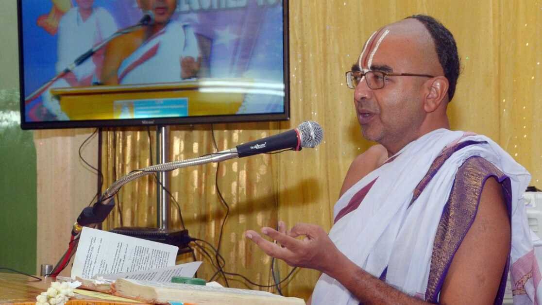 धार्मिक विद्वान वेलुक्कुडी कृष्णन का अभिनंदन किया जाएगा