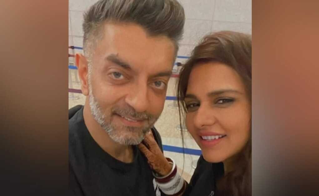 हनीमून से नवविवाहित दलजीत कौर और निखिल पटेल की 'फर्स्ट ऑफ मैनी सेल्फी'