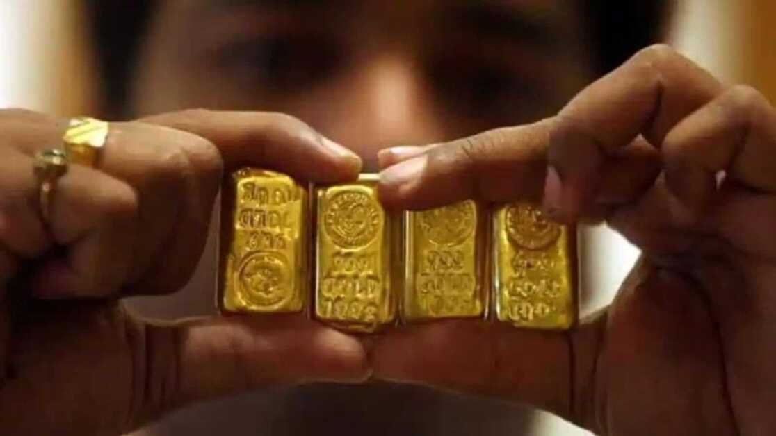 भारतीय मानक ब्यूरो के प्रमुख का कहना है कि केंद्र गोल्ड बुलियन हॉलमार्किंग को अनिवार्य बनाने की योजना बना रहा है