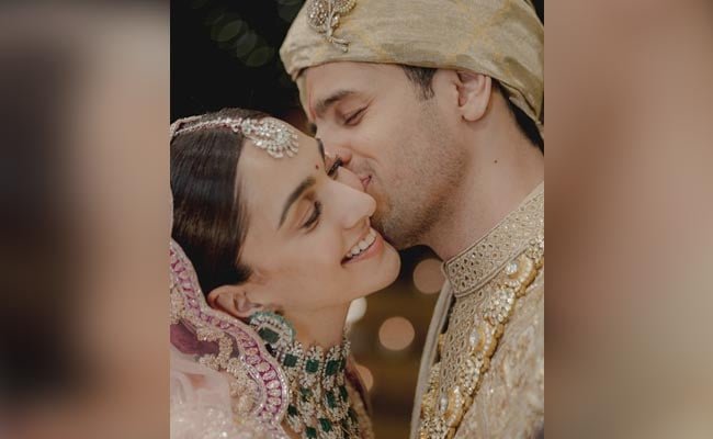 शादी के बाद की जिंदगी पर कियारा आडवाणी: 'पहली बार, मैं घर चला रही हूं'