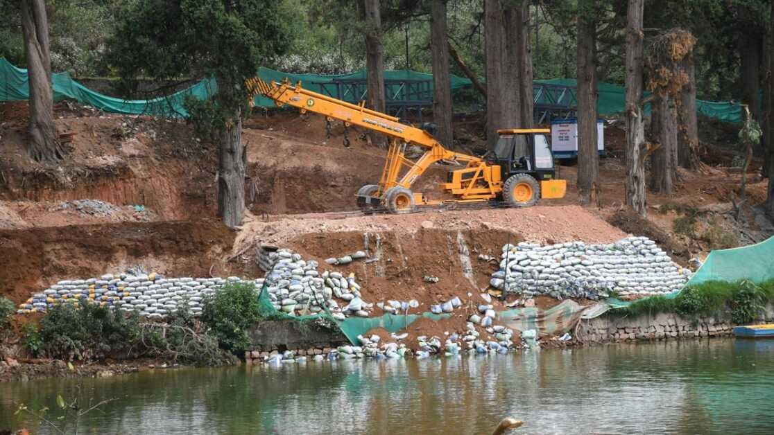 साहसिक पर्यटन पहल के हिस्से के रूप में ऊटी झील के आसपास पीपीपी मॉडल के तहत 'अवैध' मेगा संरचनाएं आ रही हैं
