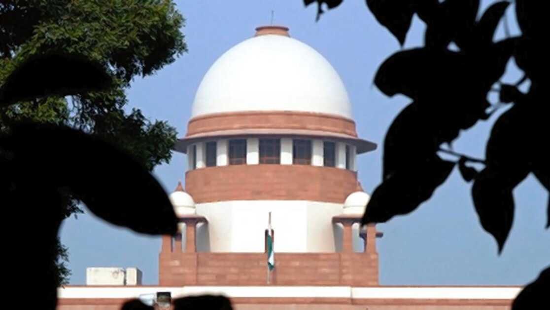 सुप्रीम कोर्ट ने दिल्ली के शहरी बेघरों के लिए उसकी अनुमति के बिना आश्रयों के विध्वंस पर रोक लगा दी है