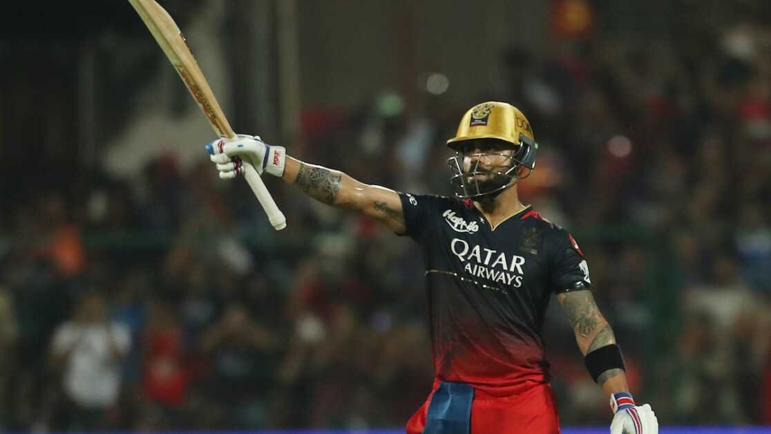 'चेस मास्टर इज बैक': विराट कोहली ने IPL 2023 में MI के खिलाफ RCB के लिए 49-बॉल 82 के रूप में ट्विटर पर धमाका किया।  क्रिकेट खबर