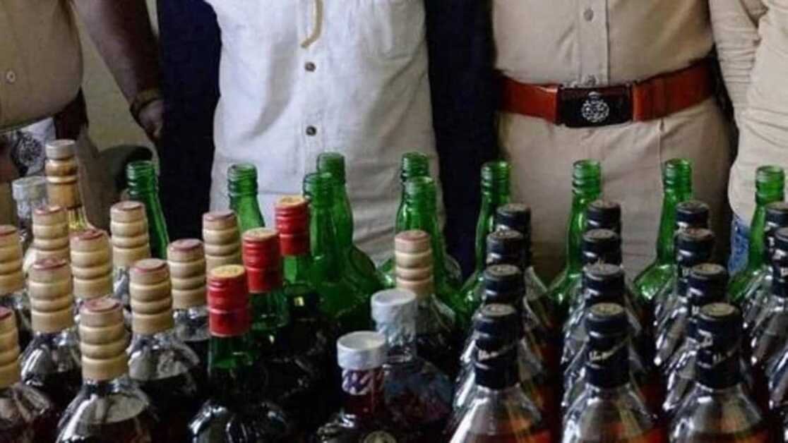 बिहार जहरीली शराब त्रासदी: एक और की मौत से मरने वालों की संख्या 27 हुई