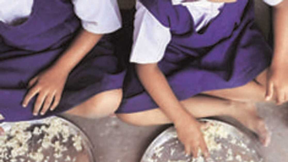गया के स्कूल में मिड डे मील खाने से 24 बच्चे बीमार