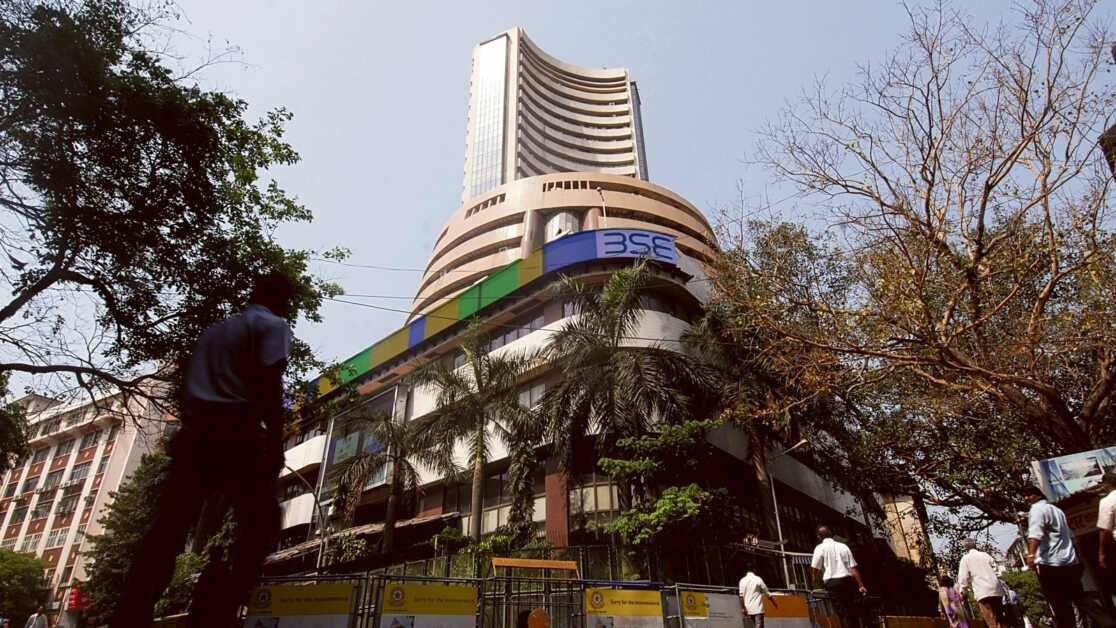 क्लोजिंग बेल: सेंसेक्स 60,157 पर बंद हुआ;  निफ्टी हरे निशान में 17,722 के ऊपर