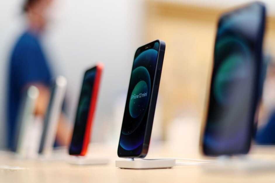गजब : टॉइलट की दीवार में छेद कर 4.9 करोड़ रुपये के iphone ले गए चोर, जानें कैसे हुआ सबकुछ