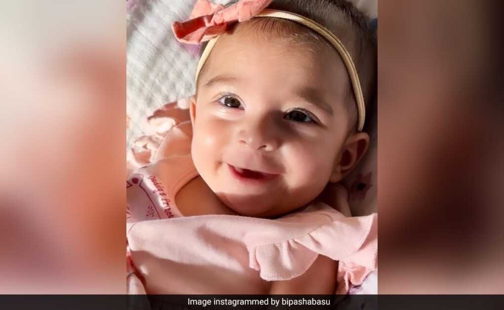 बिपाशा बसु और करण सिंह ग्रोवर ने दुनिया को बेटी देवी का चेहरा दिखाया।  तस्वीरें देखें