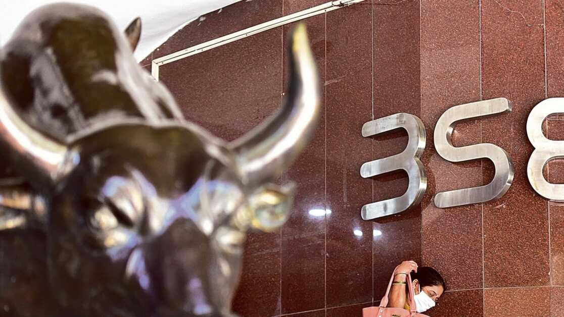 सेंसेक्स 60,000 के करीब, निफ्टी 17,600 के ऊपर बंद हुआ